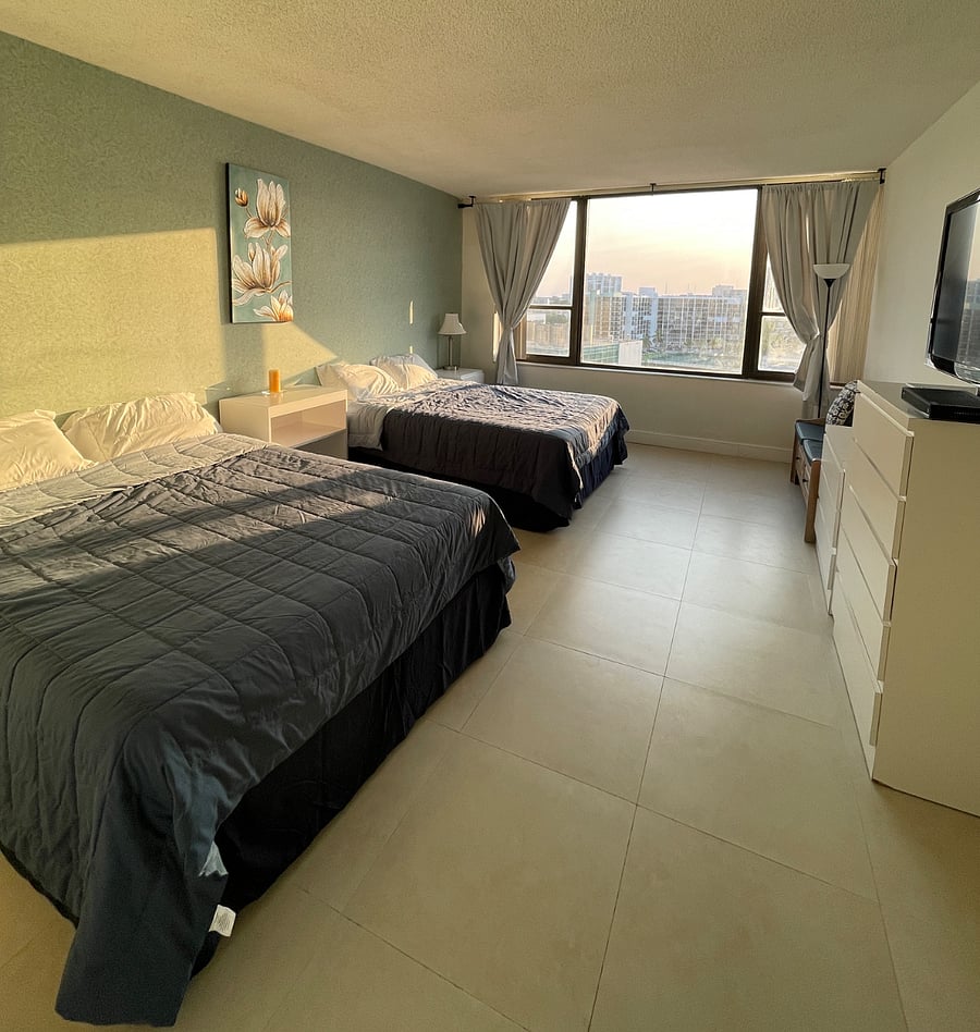 Master Bedroom . 2 Queen beds