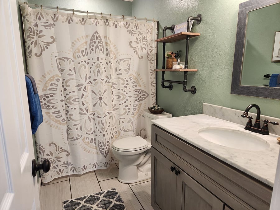 Spare bath with tub
