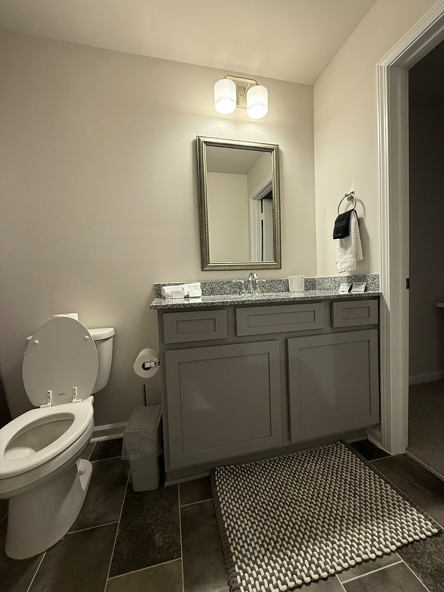 Furnished Finder property 812979_1 photo 16