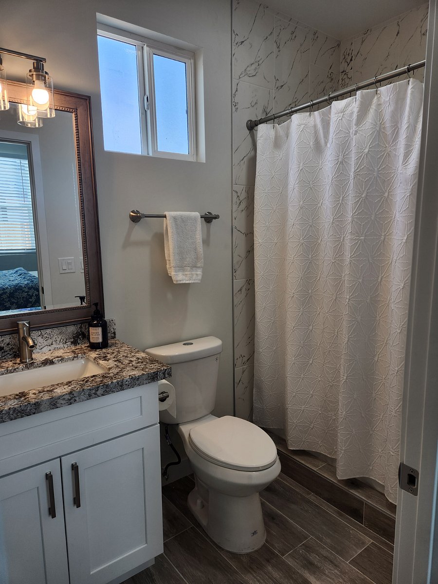 We provide starter handsoap, and towels.
You will also find a couple of toothbrushes and toothpaste - just in case you need it!