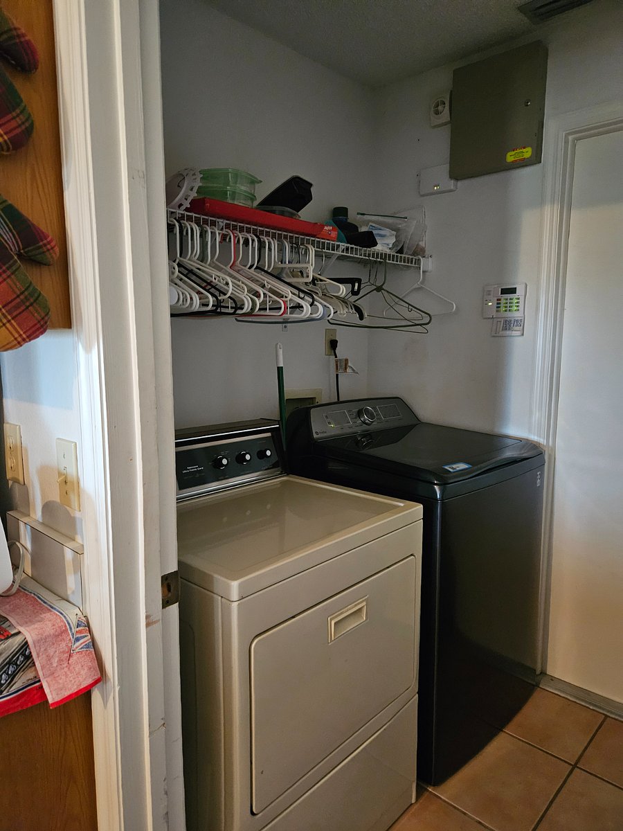 Furnished Finder property 813092_1 photo 24
