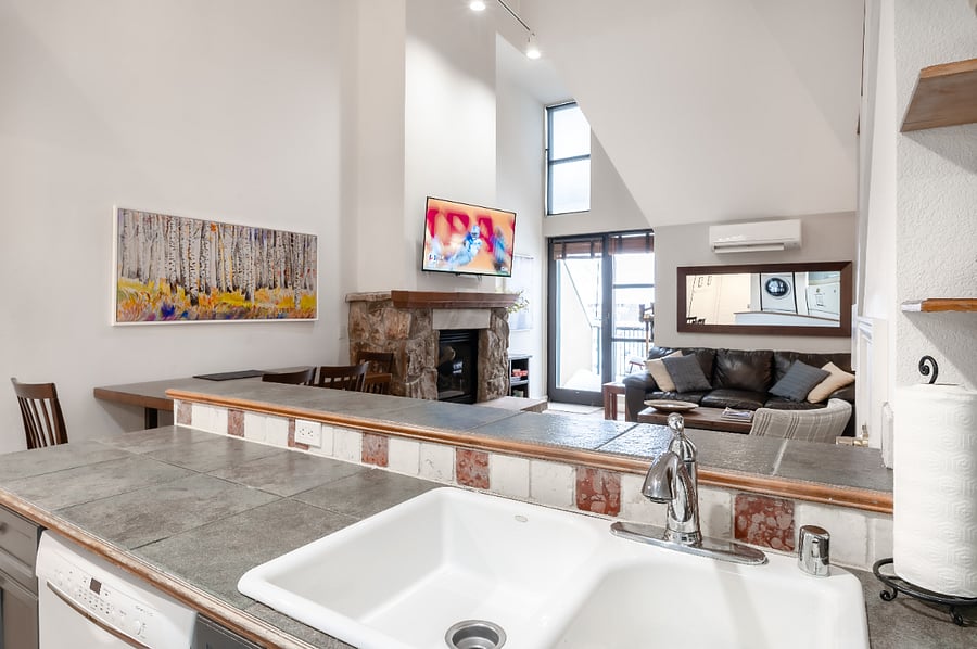 Furnished Finder property 813105_1 photo 8