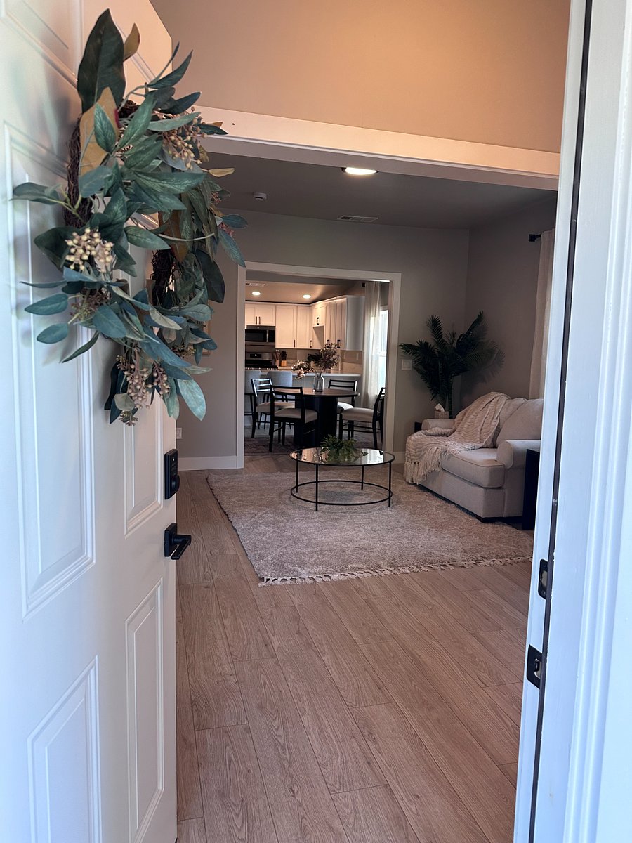 Furnished Finder property 813179_1 photo 15
