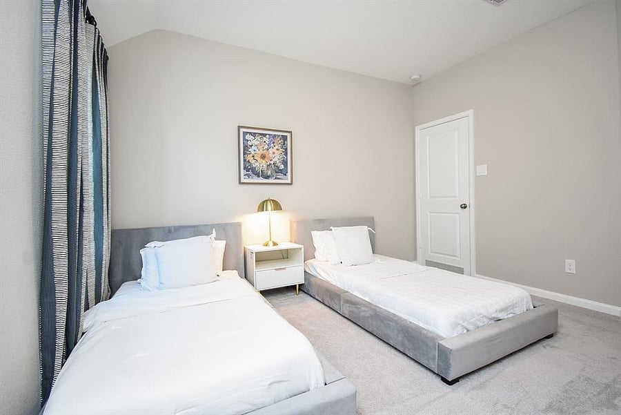 Furnished Finder property 813287_1 photo 17