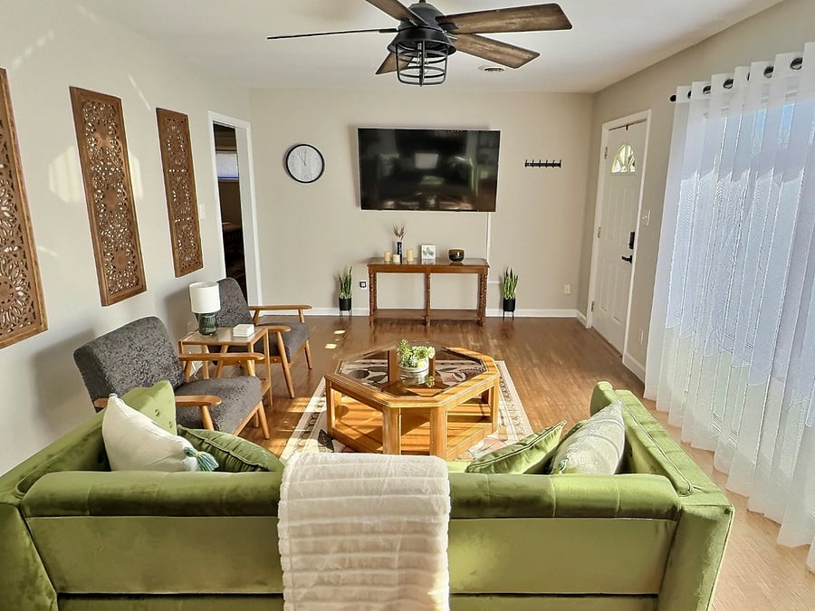 Furnished Finder property 813297_1 photo 3