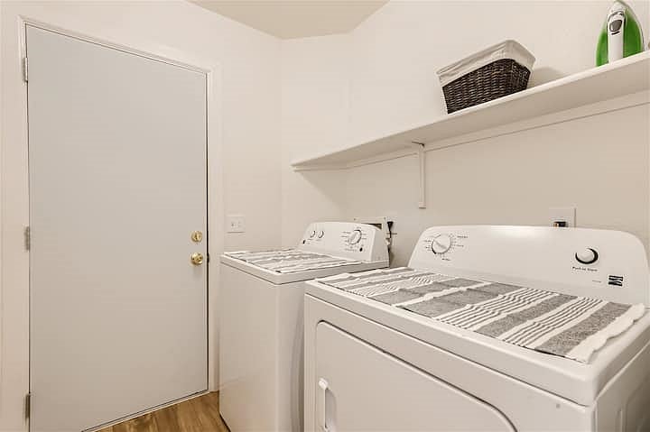 Furnished Finder property 813304_1 photo 25