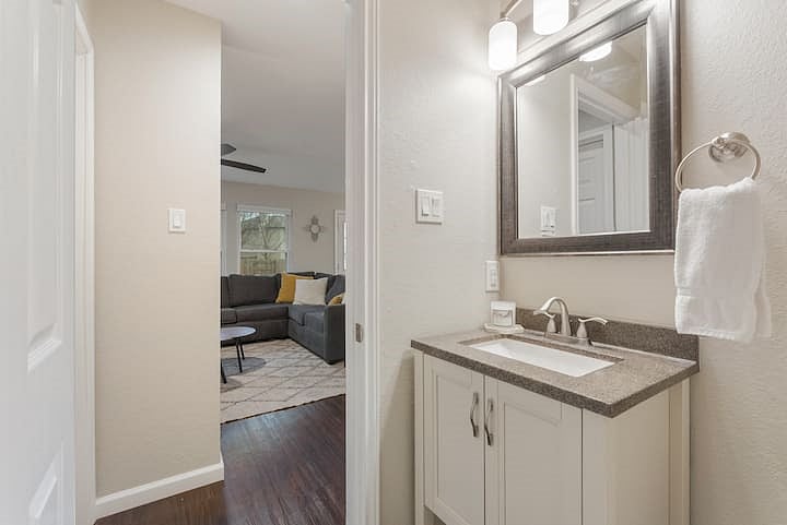 Furnished Finder property 813305_1 photo 21