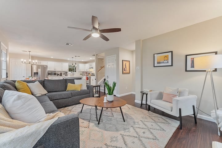 Furnished Finder property 813305_1 photo 3