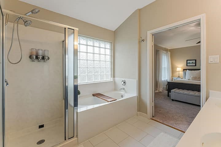 Furnished Finder property 813305_1 photo 18