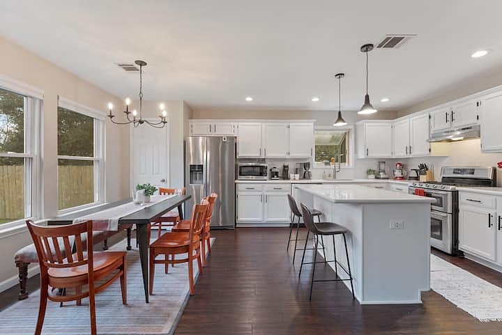 Furnished Finder property 813305_1 photo 11