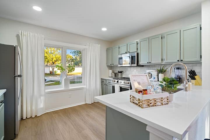 Furnished Finder property 813306_1 photo 9