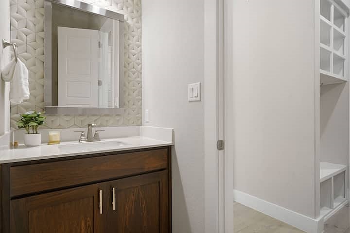 Furnished Finder property 813307_1 photo 36