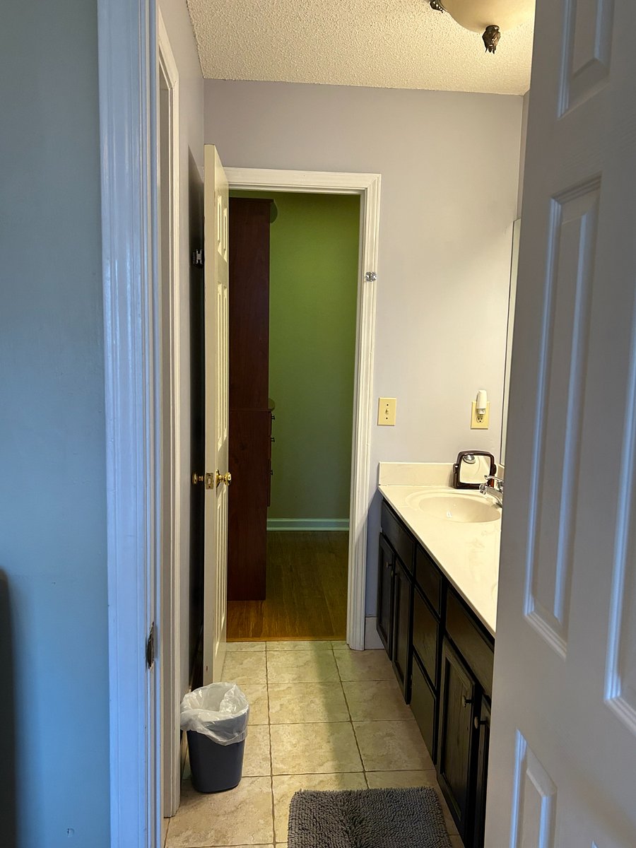 Furnished Finder property 813339_1 photo 20