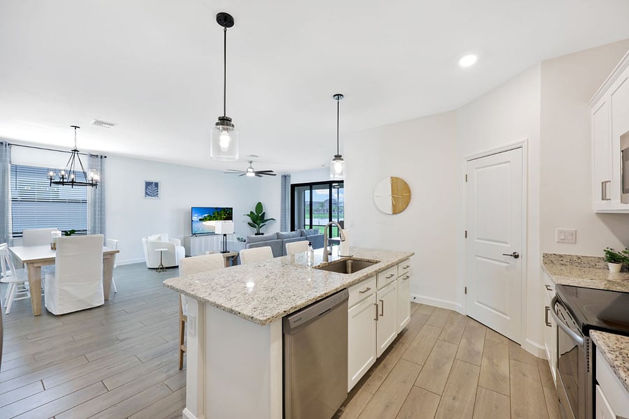 Furnished Finder property 813356_1 photo 8