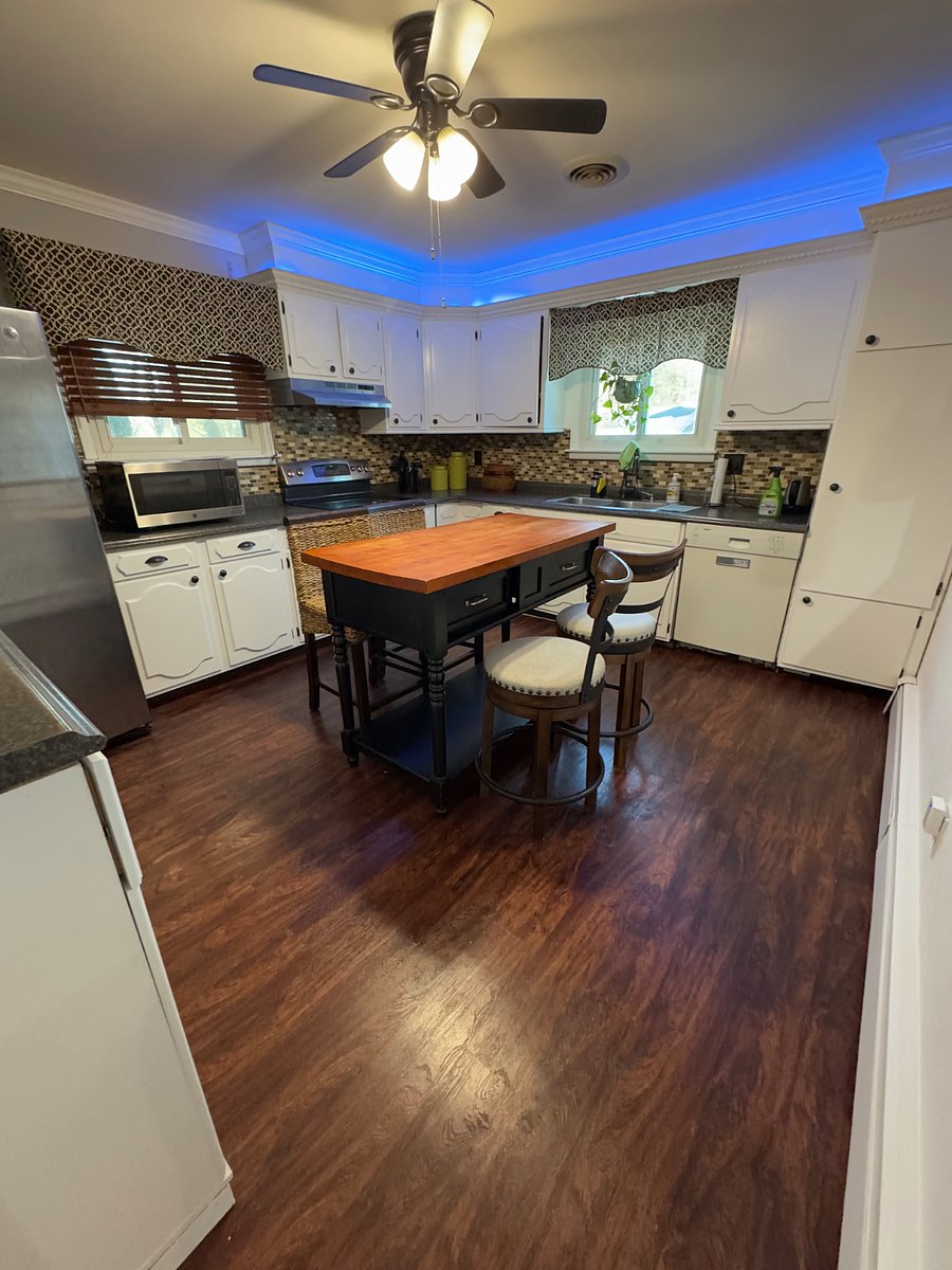 Kitchen upstairs
