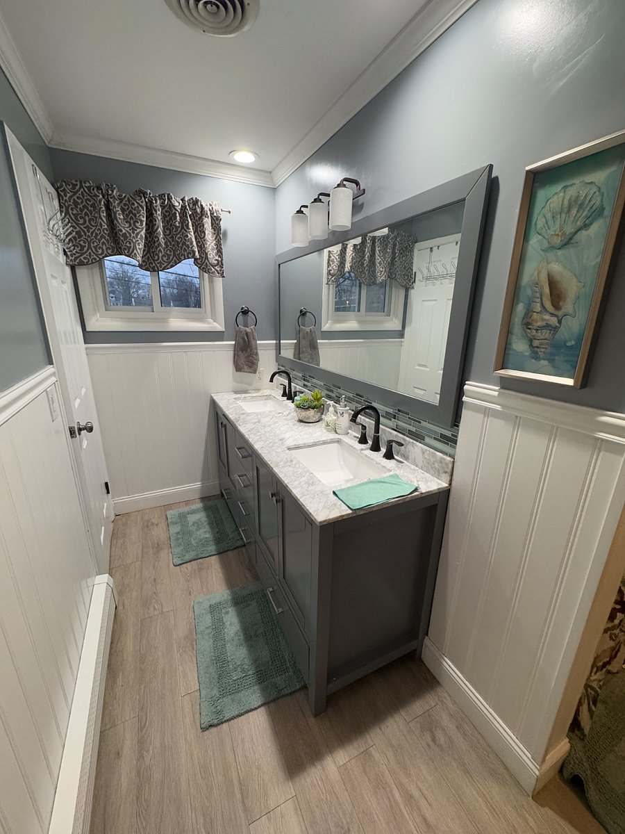 Bathroom upstairs