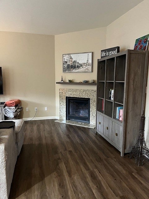 :iving room; electric fireplace.