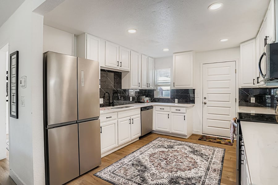 Furnished Finder property 813494_1 photo 14