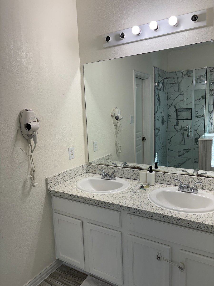 Furnished Finder property 813516_1 photo 8