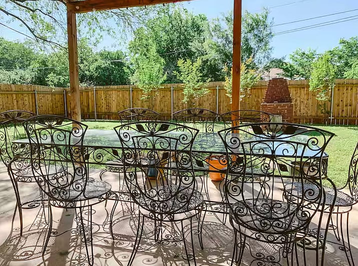 Meals shared, memories made. It all happens around the table.
