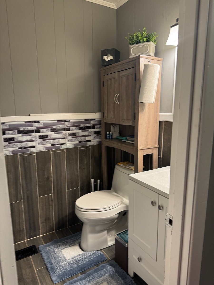 Full bathroom