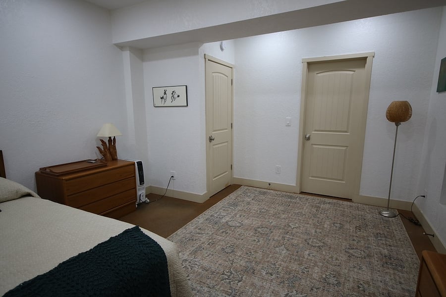 Attached Master Bathroom