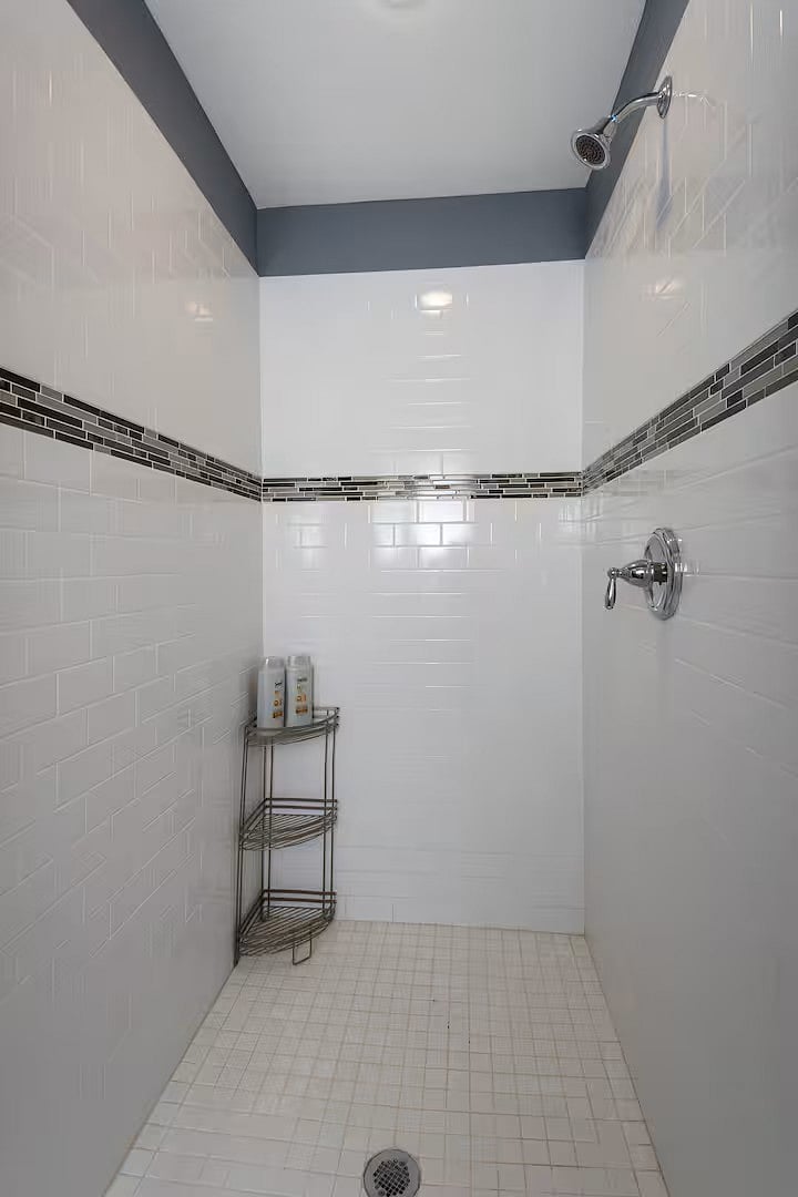 Furnished Finder property 813811_1 photo 23