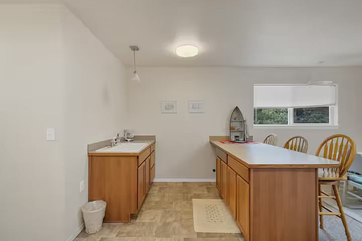 Furnished Finder property 813813_1 photo 13