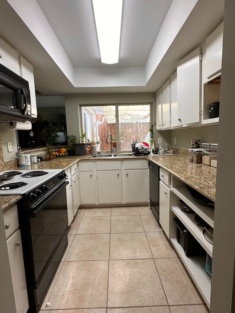 Furnished Finder property 813831_1 photo 17
