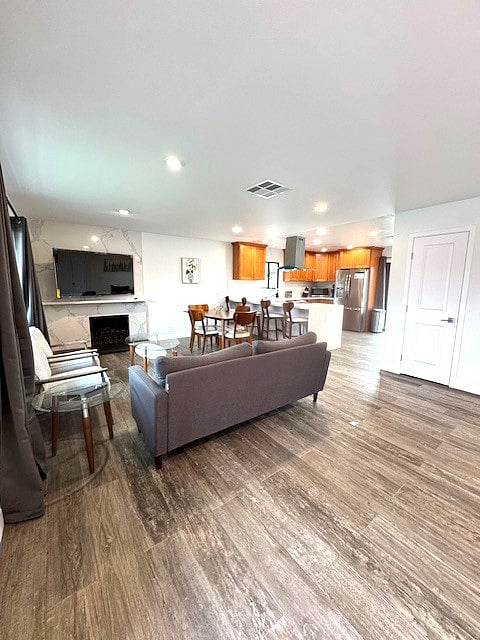 Furnished Finder property 813873_1 photo 4