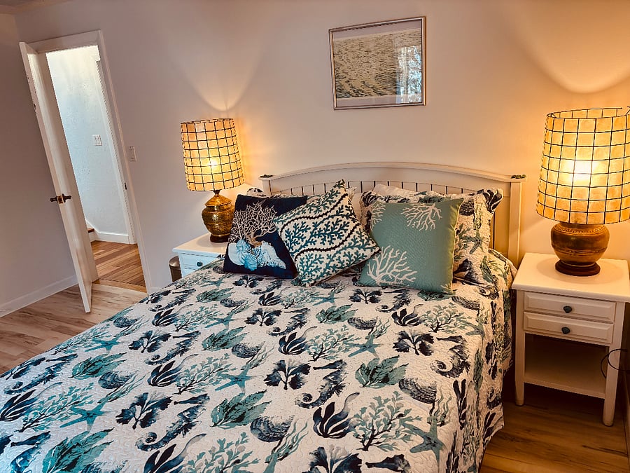 Queen bedroom