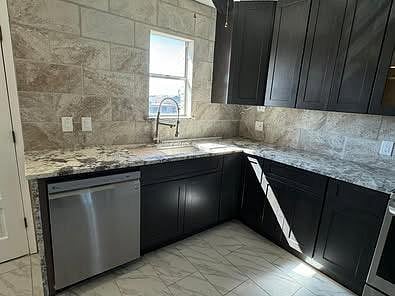 Furnished Finder property 813981_1 photo 3