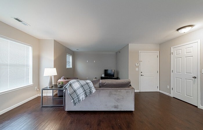 Furnished Finder property 814005_1 photo 17