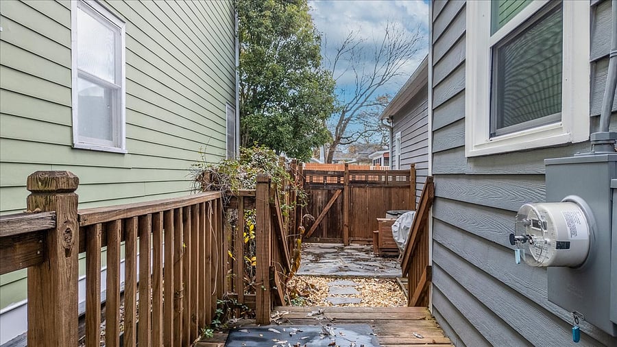 Private Courtyard