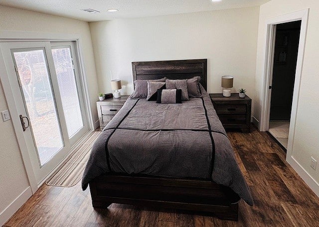 Master Bedroom with Queen sized bed. Wireless phone charging alarm clock with radio available.