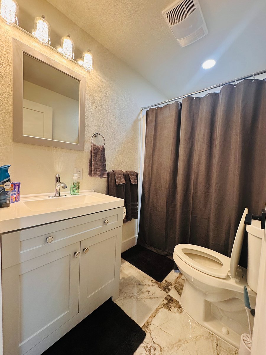 Main Bathroom