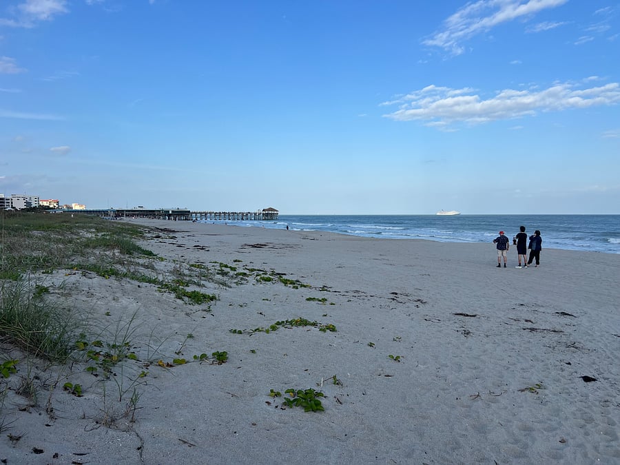 Walk 2 minutes to the Beach for beautiful sunsets. Awesome space action around the skies. Watch frequent Rocket Launches from Cape Canaveral.