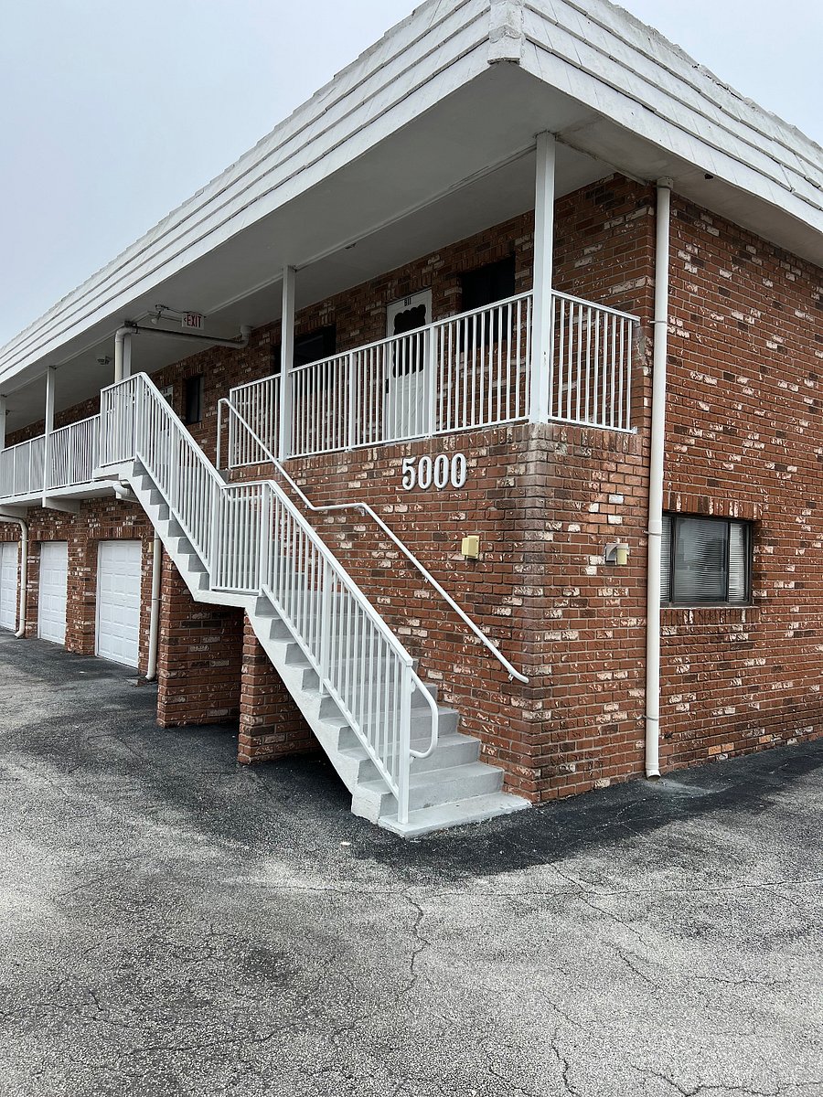 15 step stairway. Condo ia an End Unit. No neighbors above or below. One car garage for some storage and fits small car. Beach chairs and Beach Bikes for you to use.