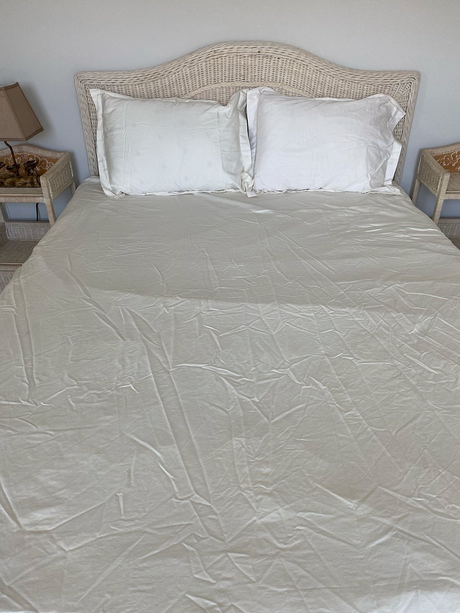 Serta adjustable mattress base and mattress -- Queen