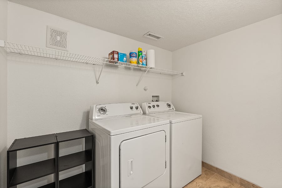 Large Utility room with washer/Dryer