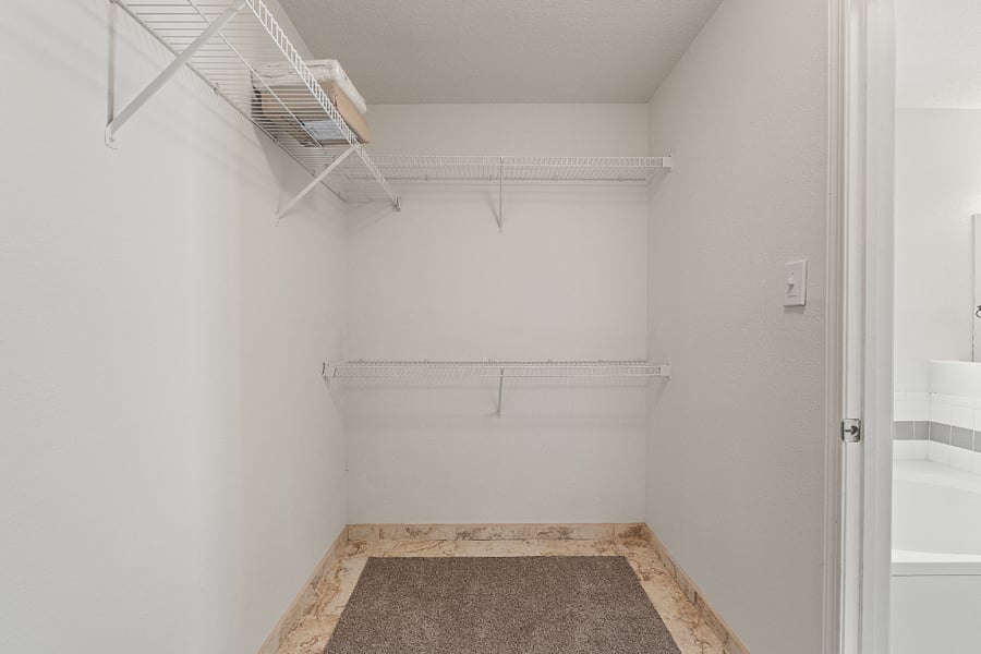 walk in closet