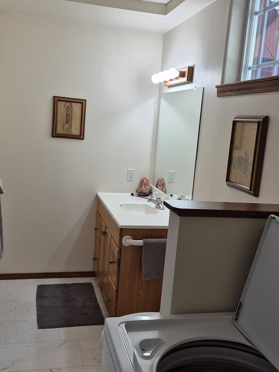 b2 bathroom