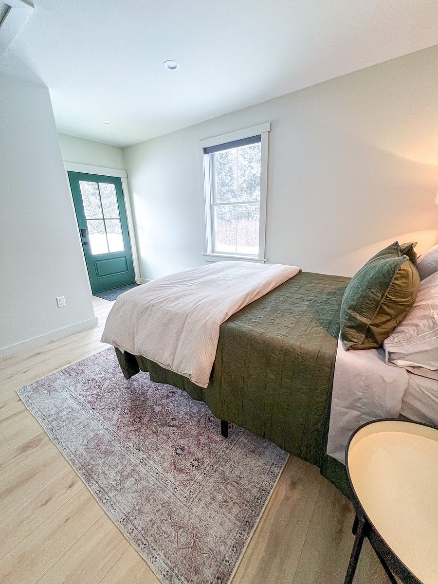 Furnished Finder property 815020_1 photo 22