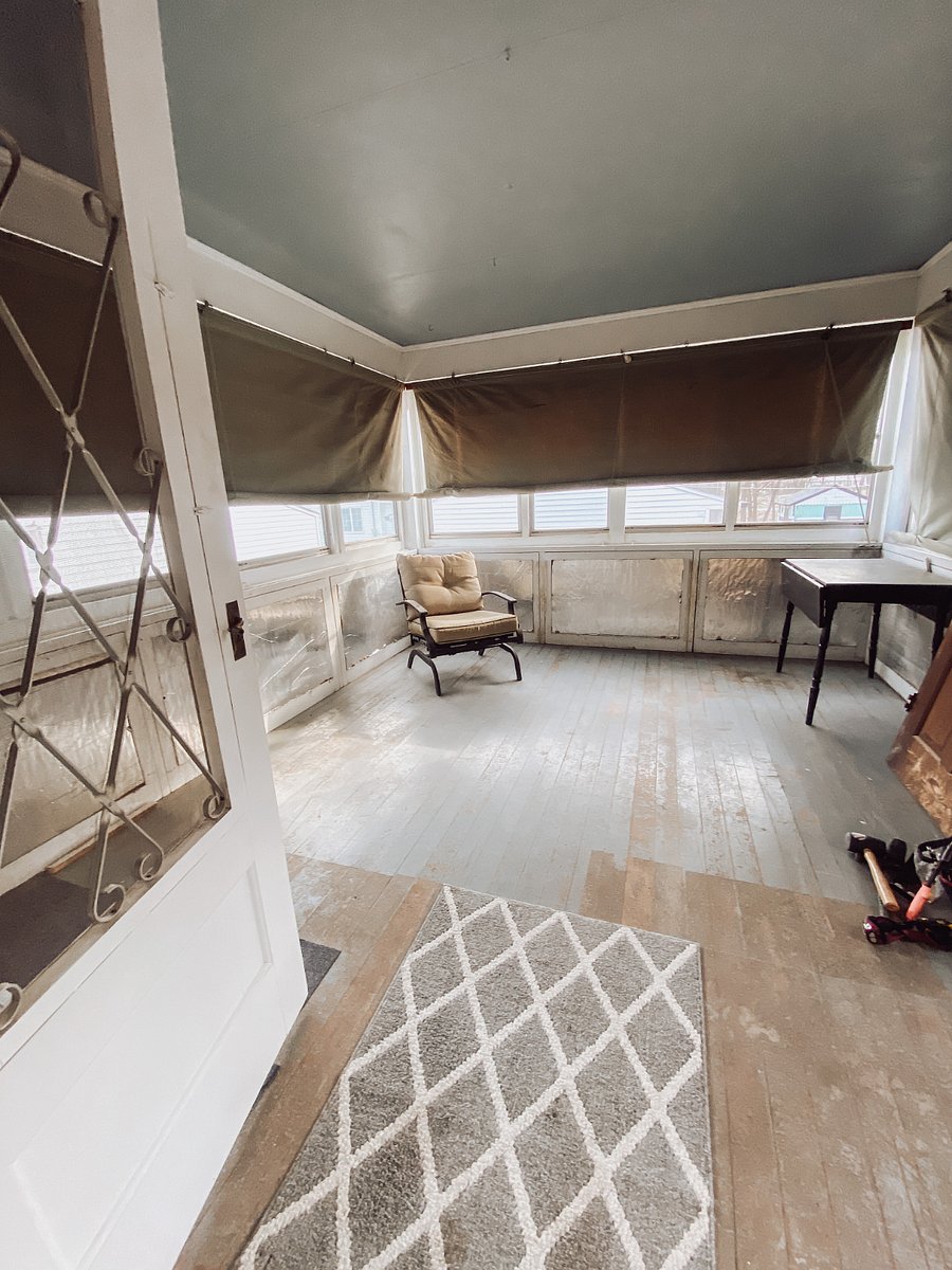 Screened in porch