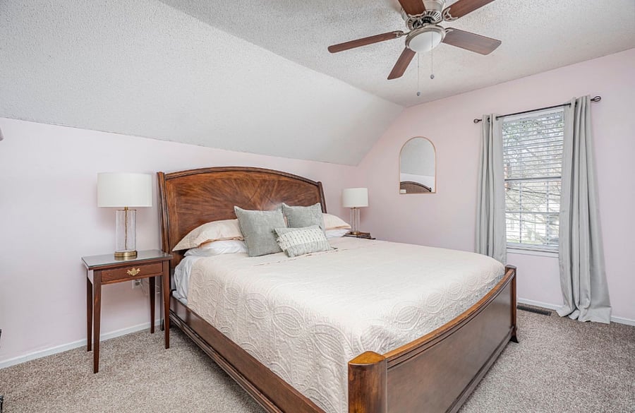Upstairs king bedroom