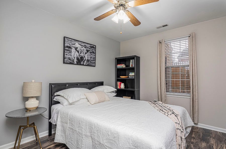 Downstairs queen bedroom