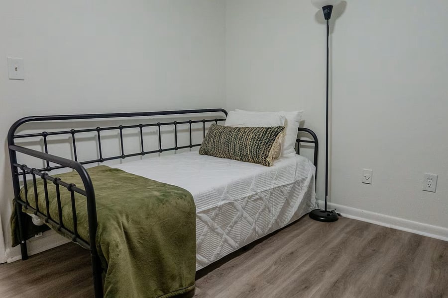 Furnished Finder property 815193_1 photo 9