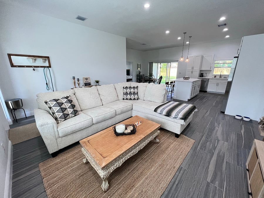 Furnished Finder property 815240_1 photo 3