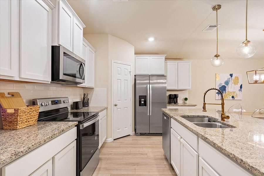 Furnished Finder property 815316_1 photo 4