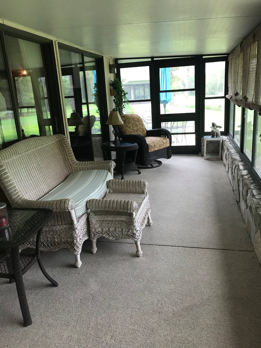 Enclosed Lanai Overlooking 9th Fairway of Ocala National Golf Course